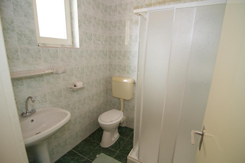Villa Hedi Dunakiliti Rom bilde